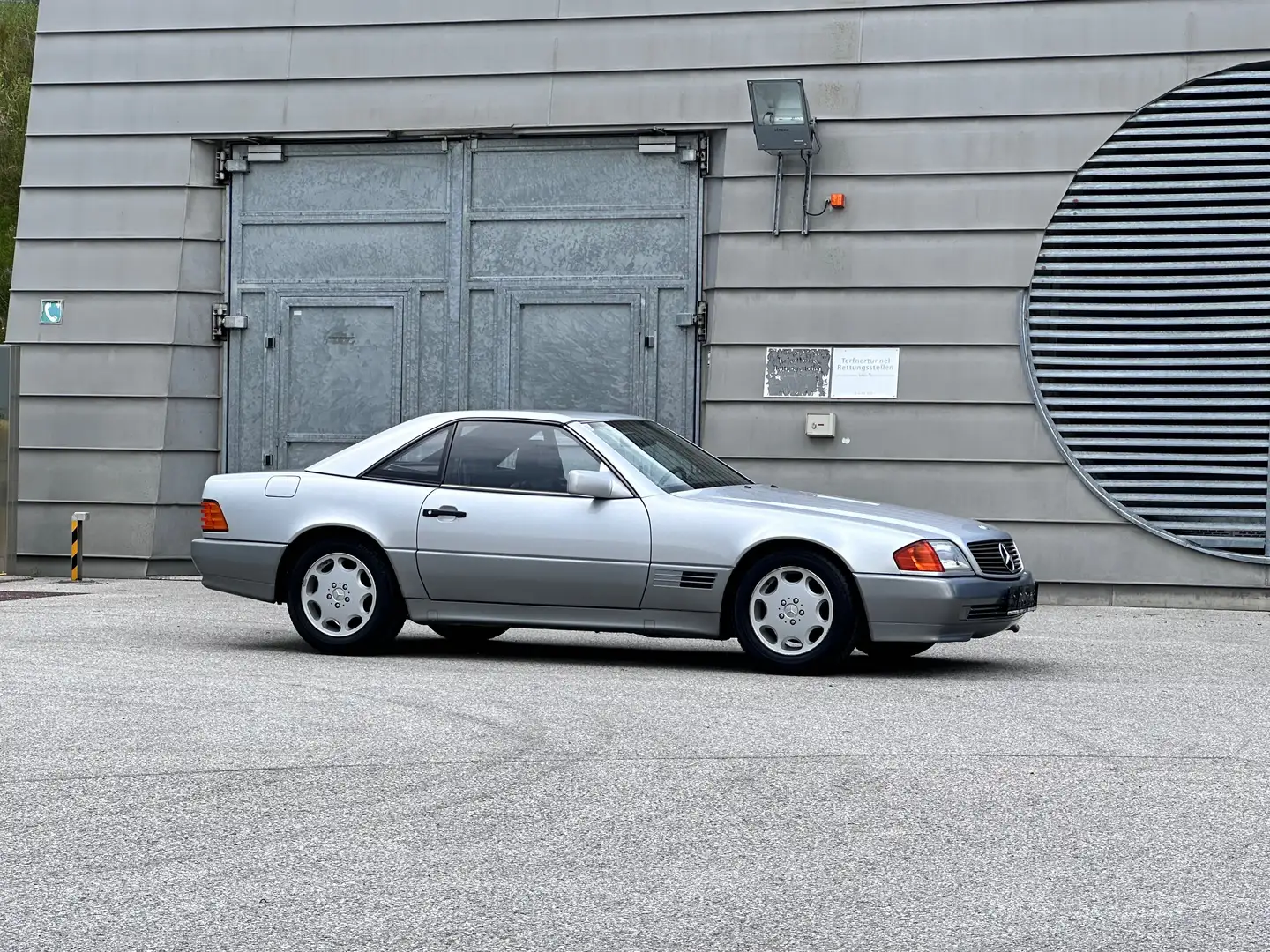 Mercedes-Benz SL 300 300 SL Roadster / Cabrio / Benzin / Silberpfeil Silber - 2