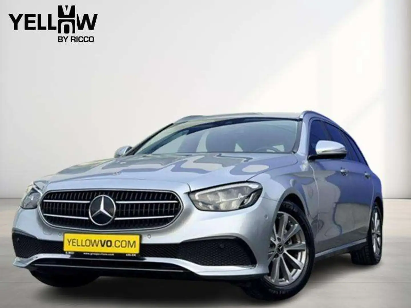 Mercedes-Benz E 200 d / 9G-Tronic / Business Solution / Wagon Gris - 1