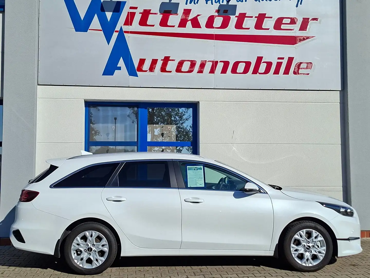 Kia Ceed SW / cee'd SW LED, Abstandstemp.,Navi Weiß - 1