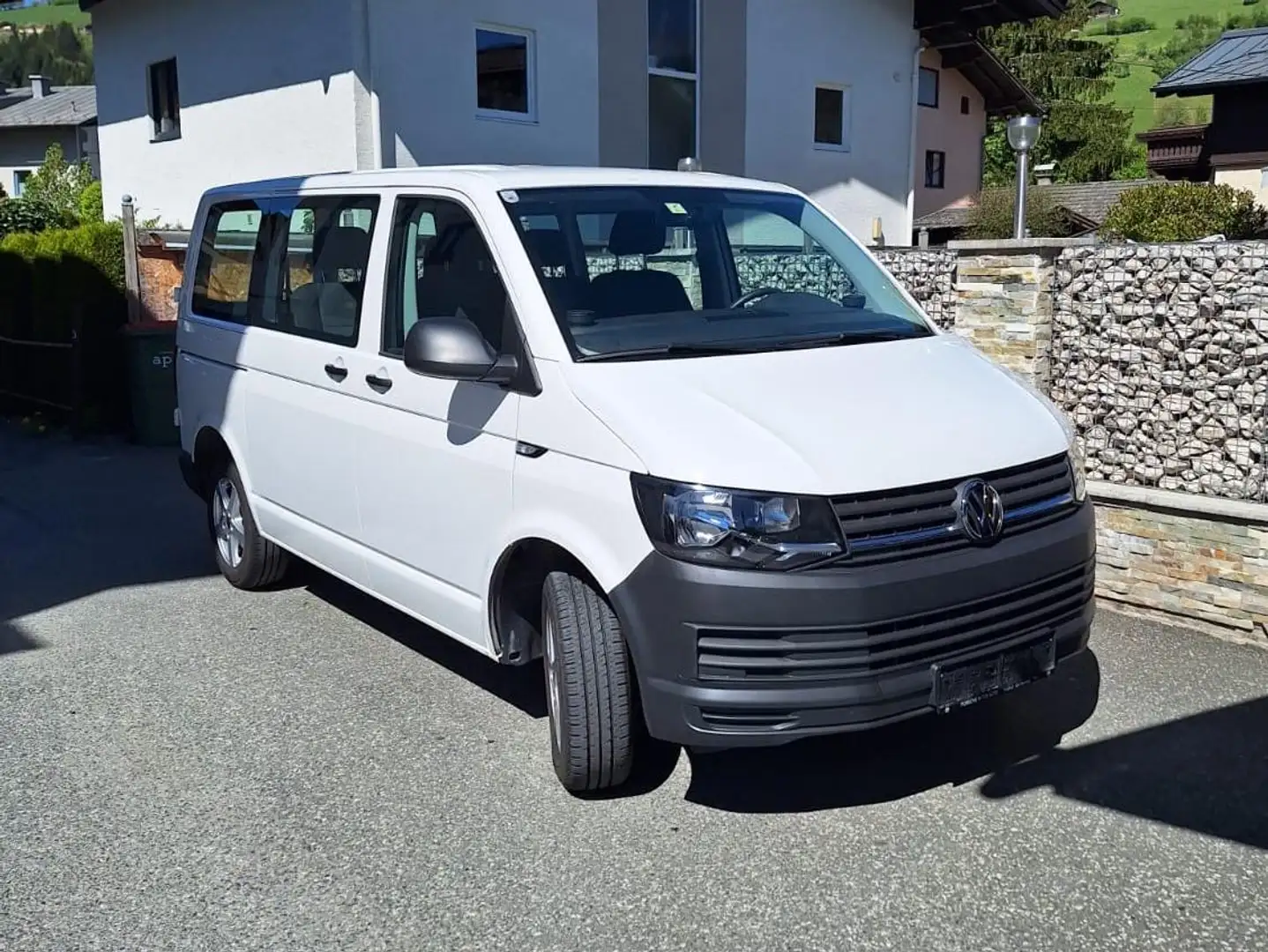 Volkswagen T6 Kombi Kombi KR 2,0 Entry TDI BMT Entry Weiß - 1
