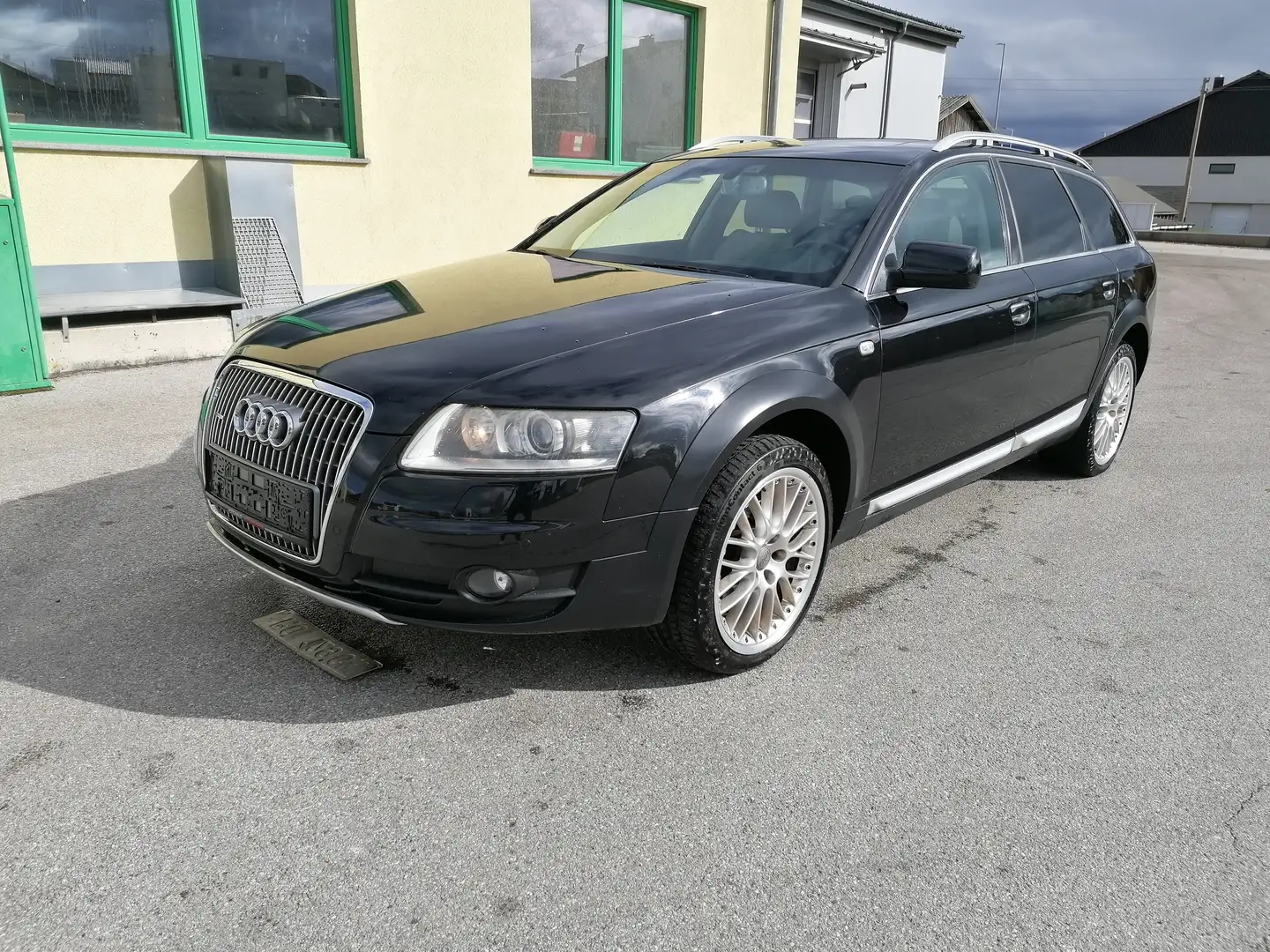 Audi A6 allroad A6 Allroad 3,0 TDI V6 quattro Tiptr. DPF Schwarz - 1