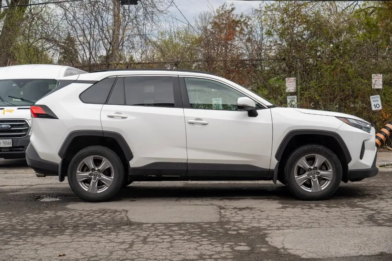 Toyota RAV 4 снимка Toyota RAV 4