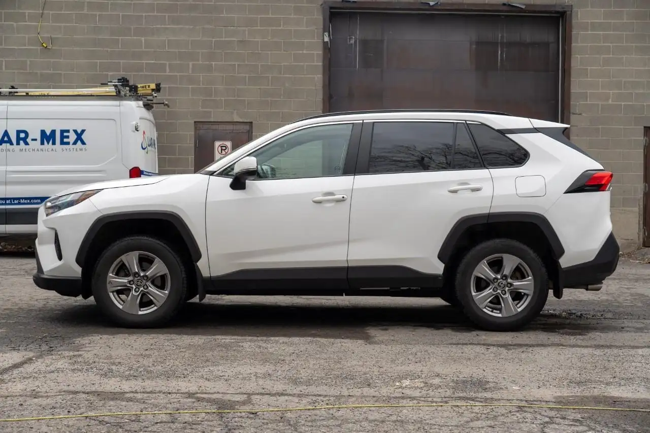 Toyota RAV 4 снимка Toyota RAV 4