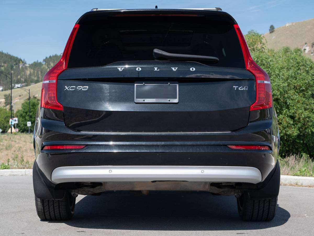 2022 Volvo XC90 MOMENTUM thumb 6
