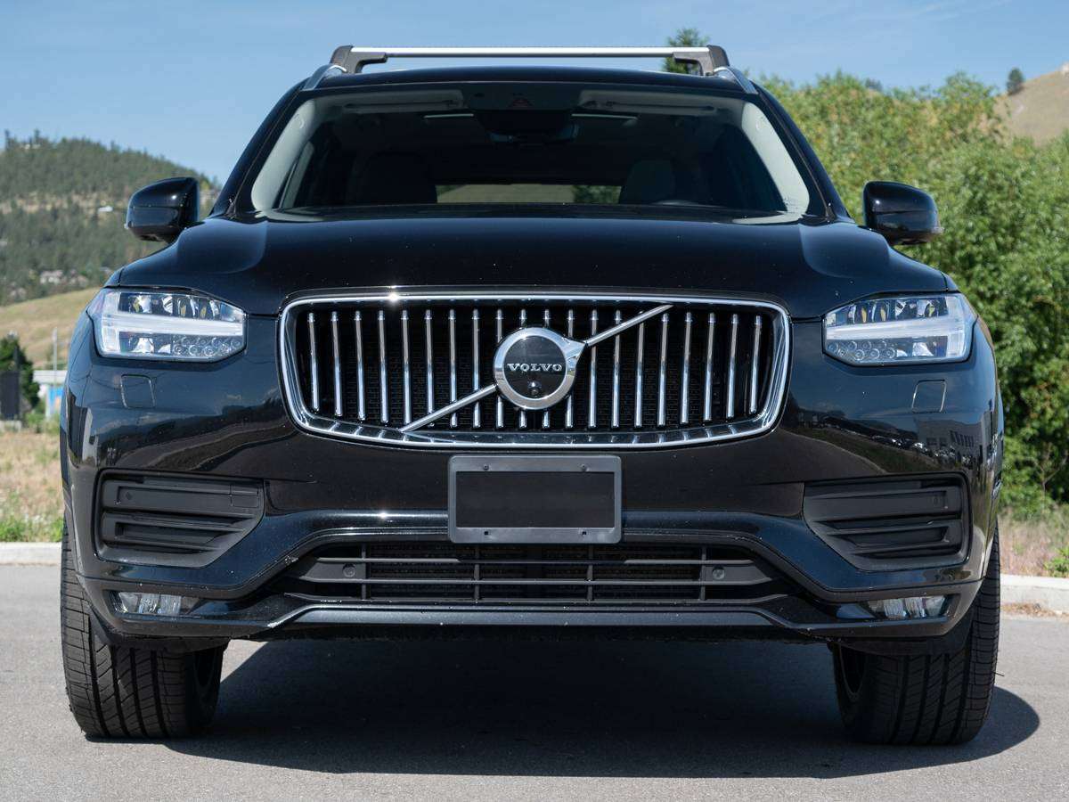 2022 Volvo XC90 MOMENTUM thumb 7