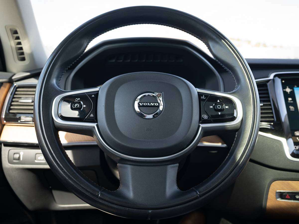 2022 Volvo XC90 MOMENTUM thumb 12