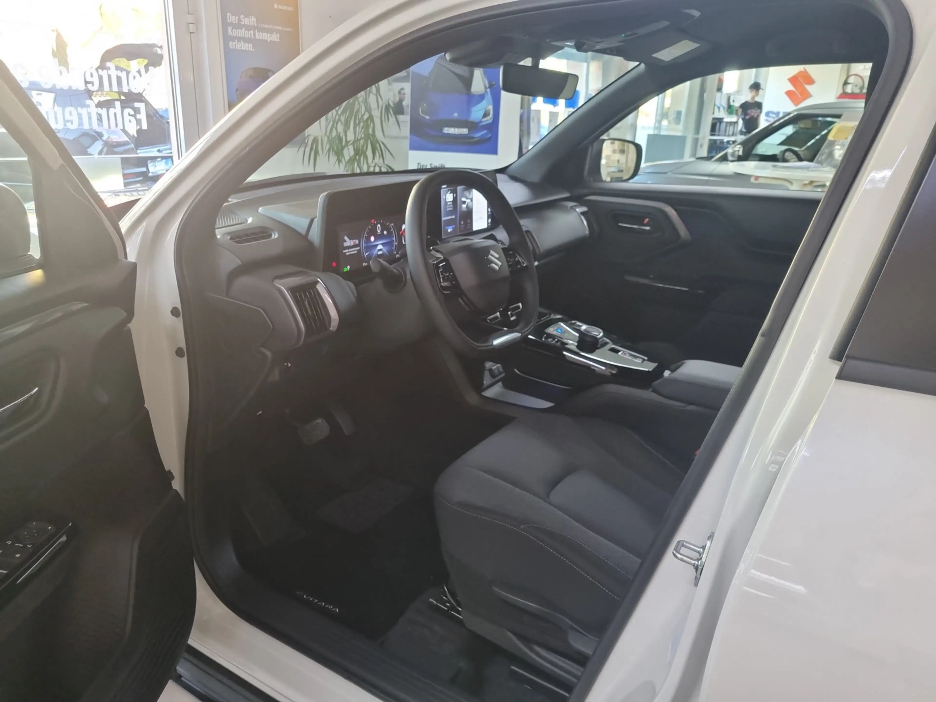 Suzuki Vitara 128 kW eAxle Comfort *8 Jahre Garantie* — photo 13