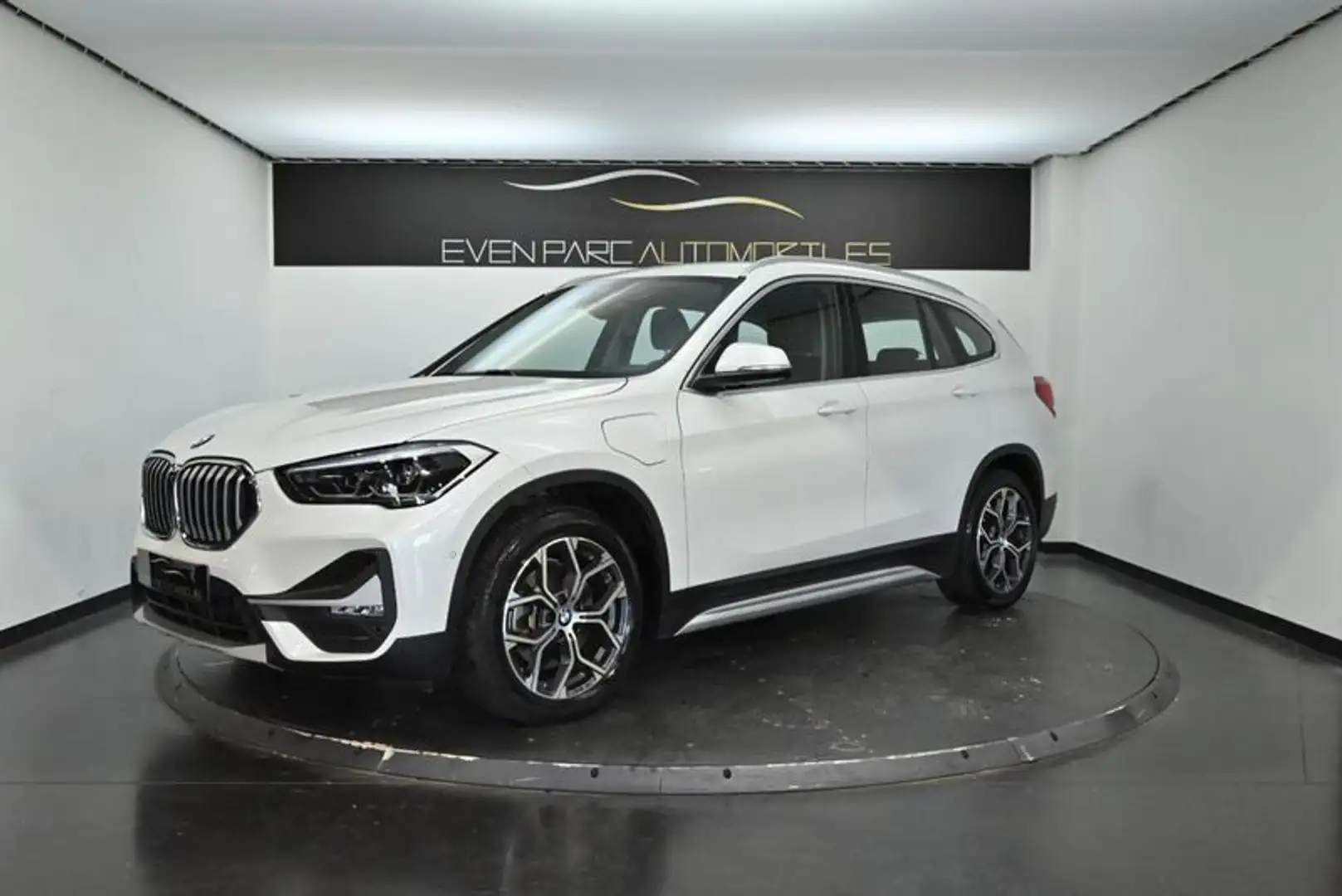 BMW X1 F48 LCI xDrive 25e 220 ch BVA6 xLine - 1