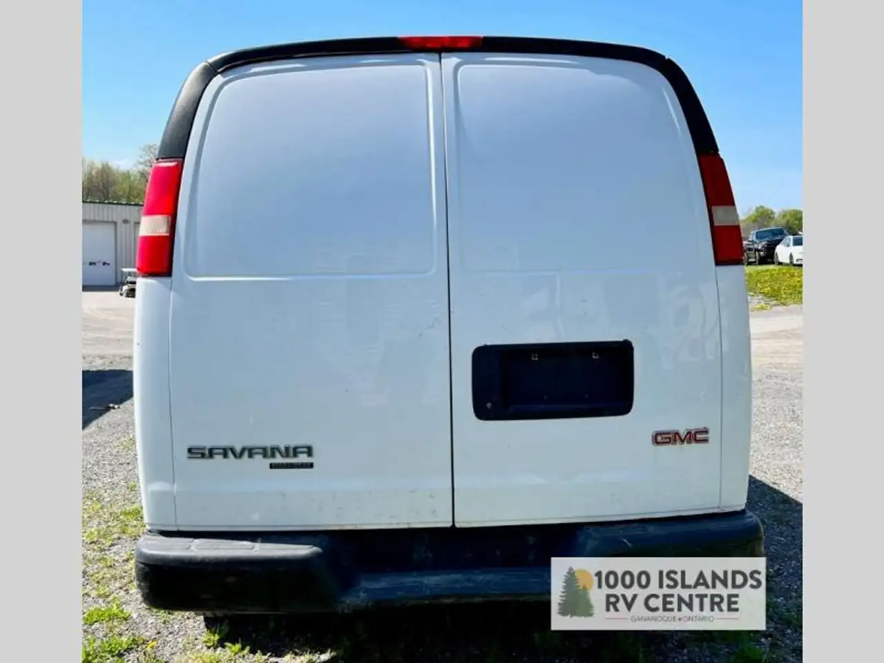 GMC Savana снимка GMC Savana