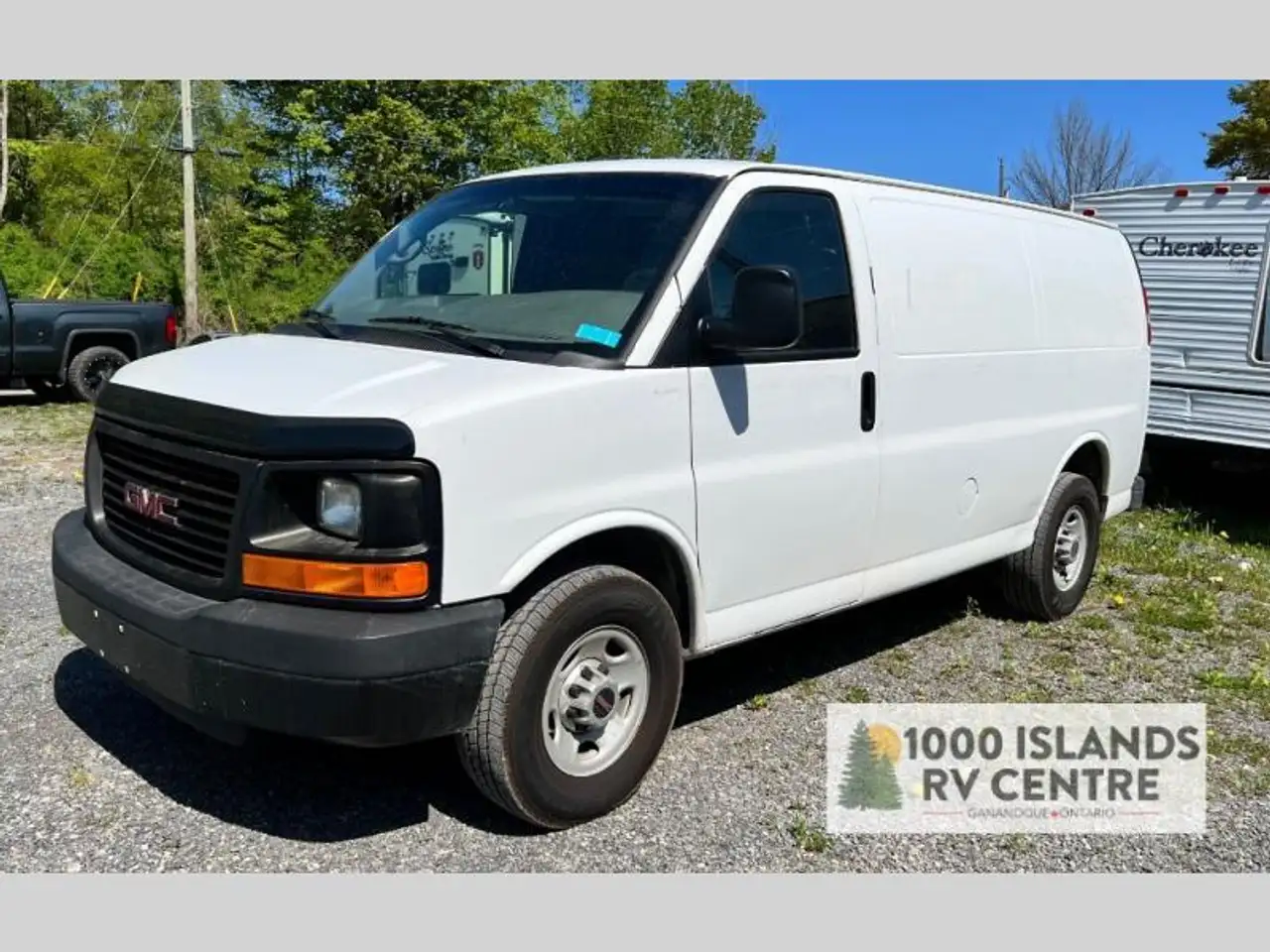 GMC Savana снимка GMC Savana