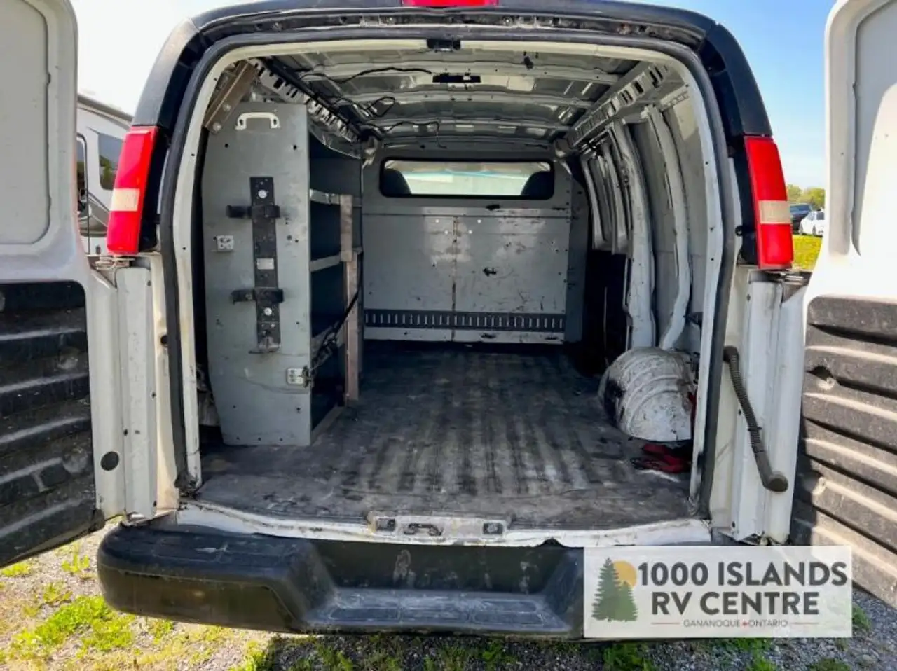 GMC Savana снимка GMC Savana