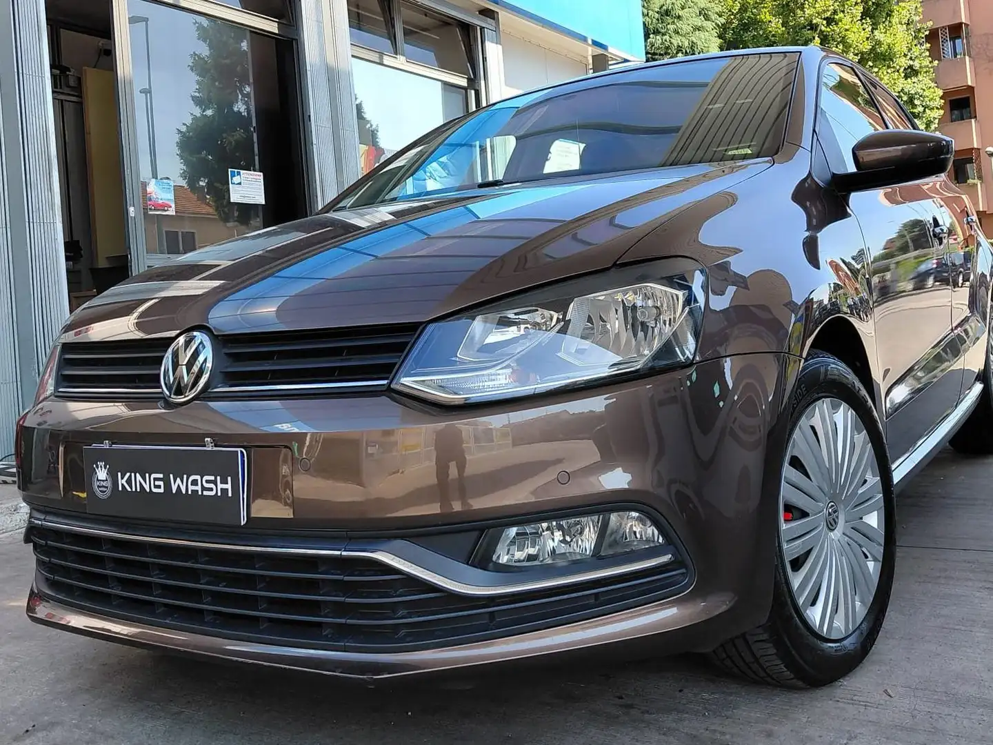 Volkswagen Polo Polo V 2014 3p 1.4 tdi bm Comfortline 90cv Marrone - 1