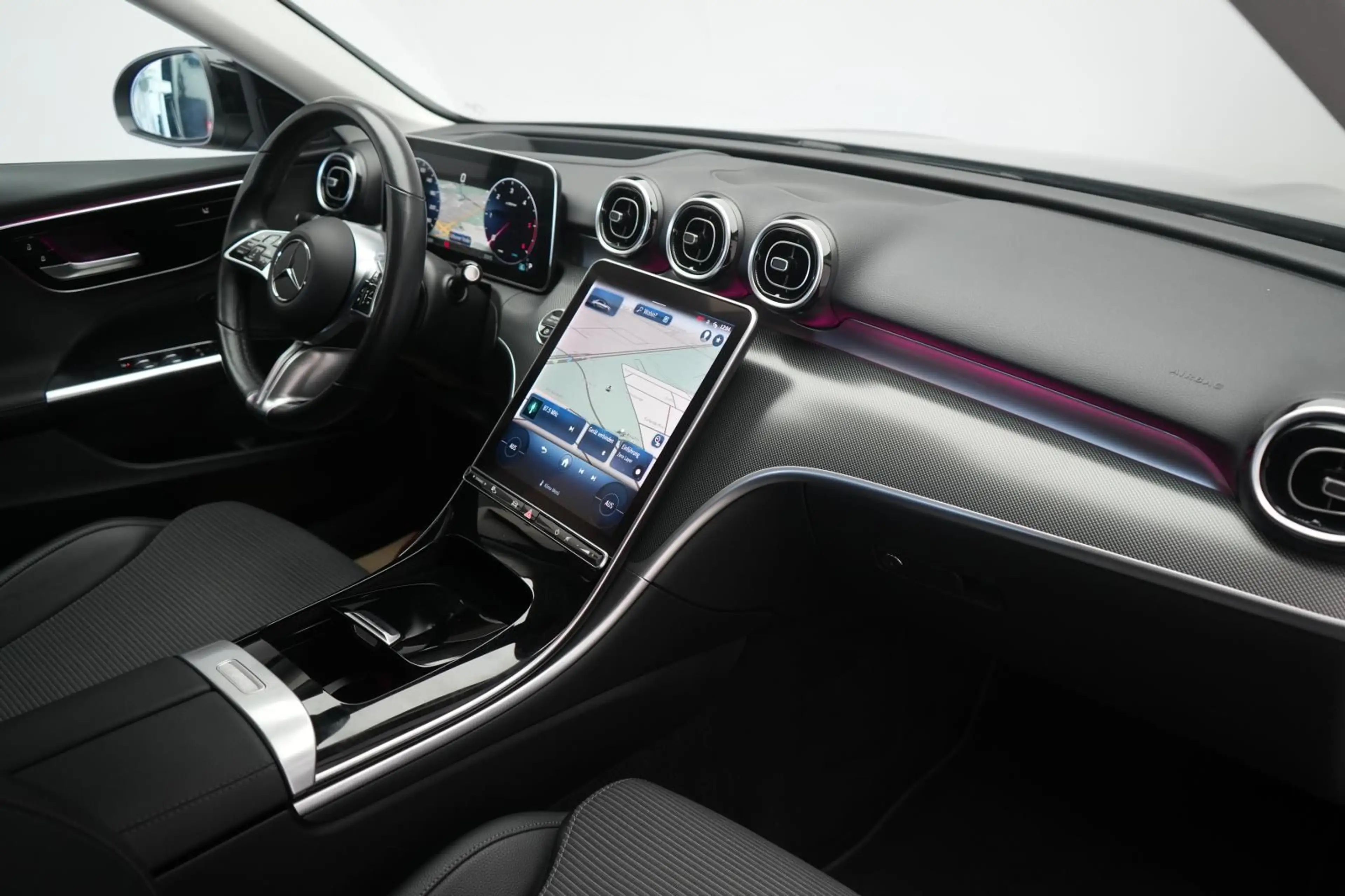 Mercedes-Benz C 300 d 9G-Tronic 4Matic Avantgarde — photo 8