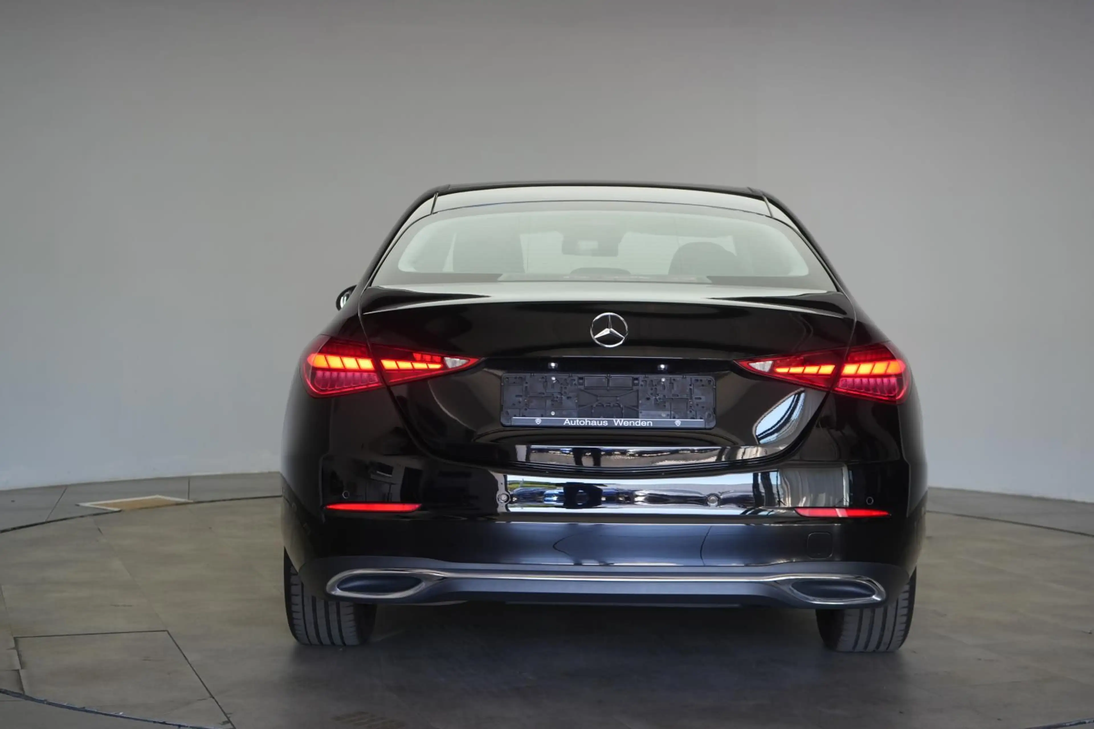 Mercedes-Benz C 300 d 9G-Tronic 4Matic Avantgarde — photo 5