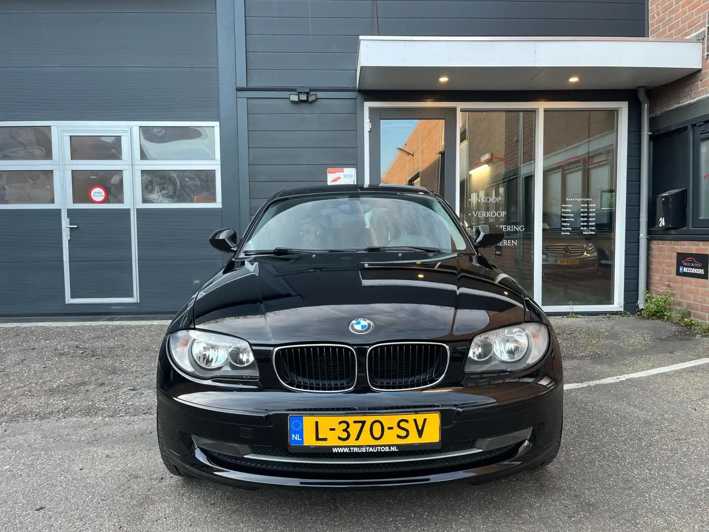 BMW 116 1-serie 116i Business Line|STOELV.WARMING|18''M-SP Zwart - 2