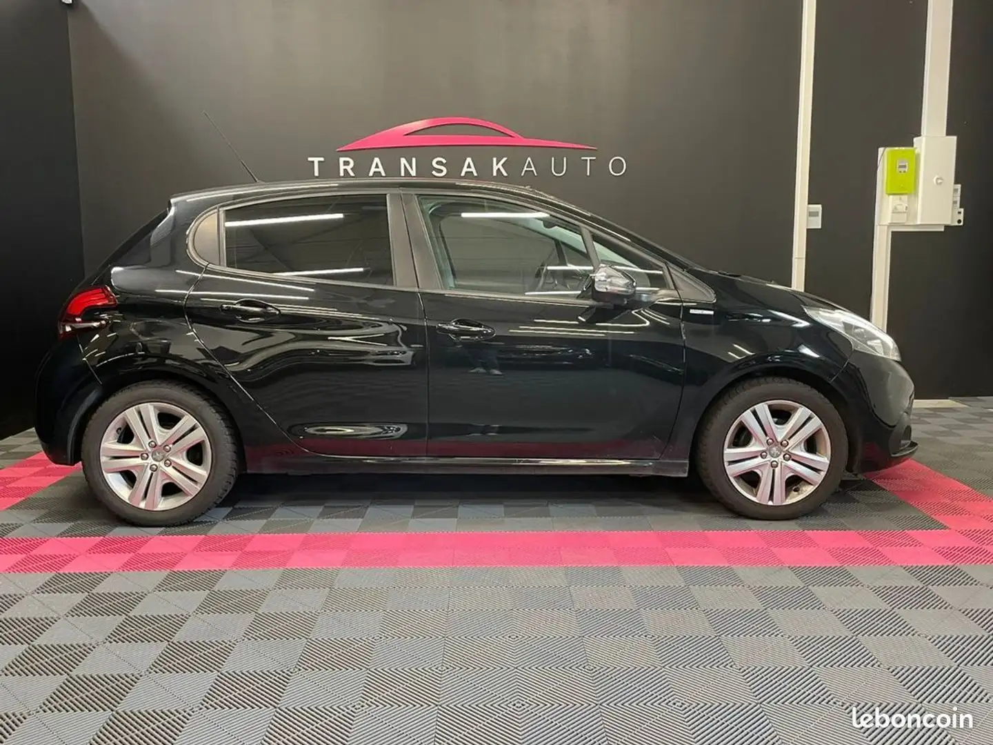 Peugeot 208 1.2 L 82ch BVM5 Style SECONDE MAIN ORIGINE FRANCE Noir - 2