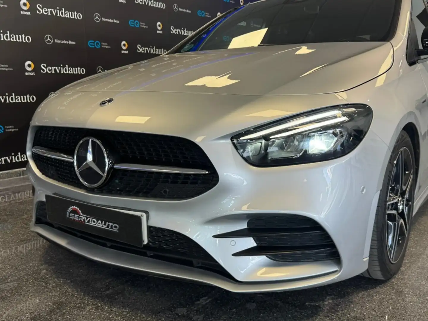 Mercedes-Benz B 200 200d 8G-DCT Gris - 2