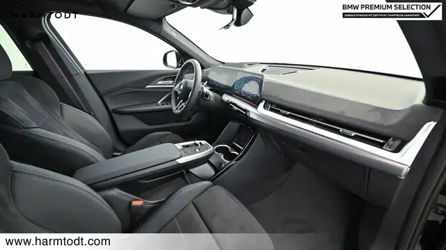 BMW X2 view 10