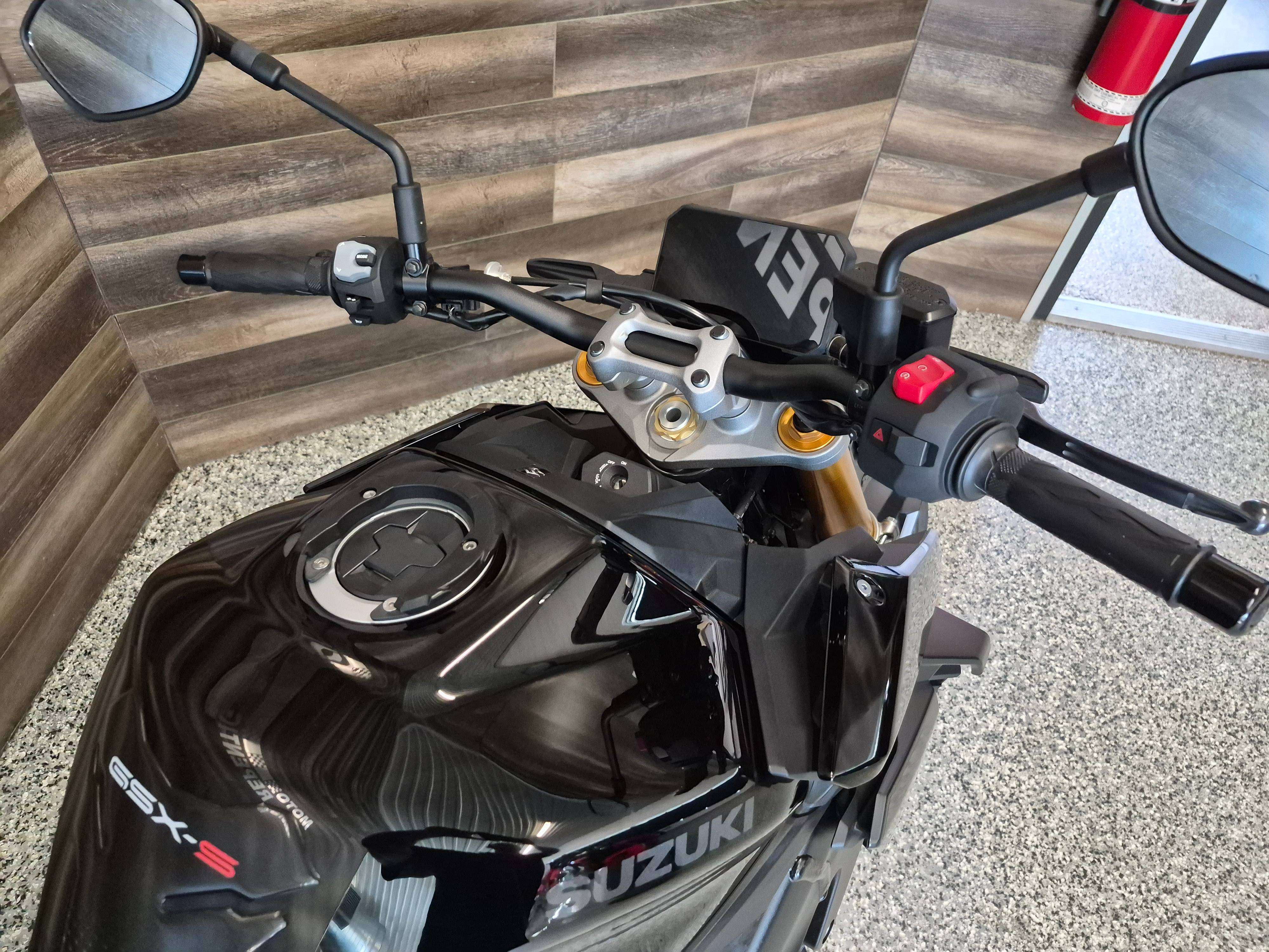 2025 Suzuki GSX-S 1000