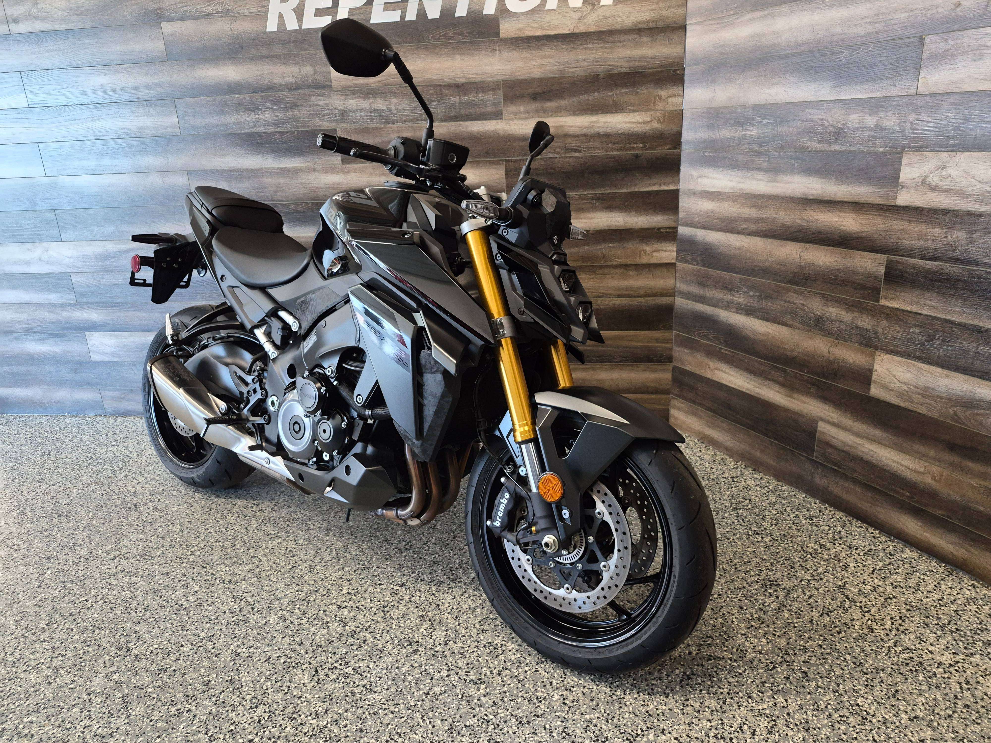 2025 Suzuki GSX-S 1000