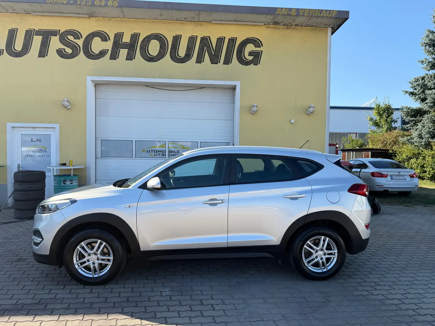Hyundai TUCSON 2.0 CRDI 4WD Comfort 136 PS Silber - 2