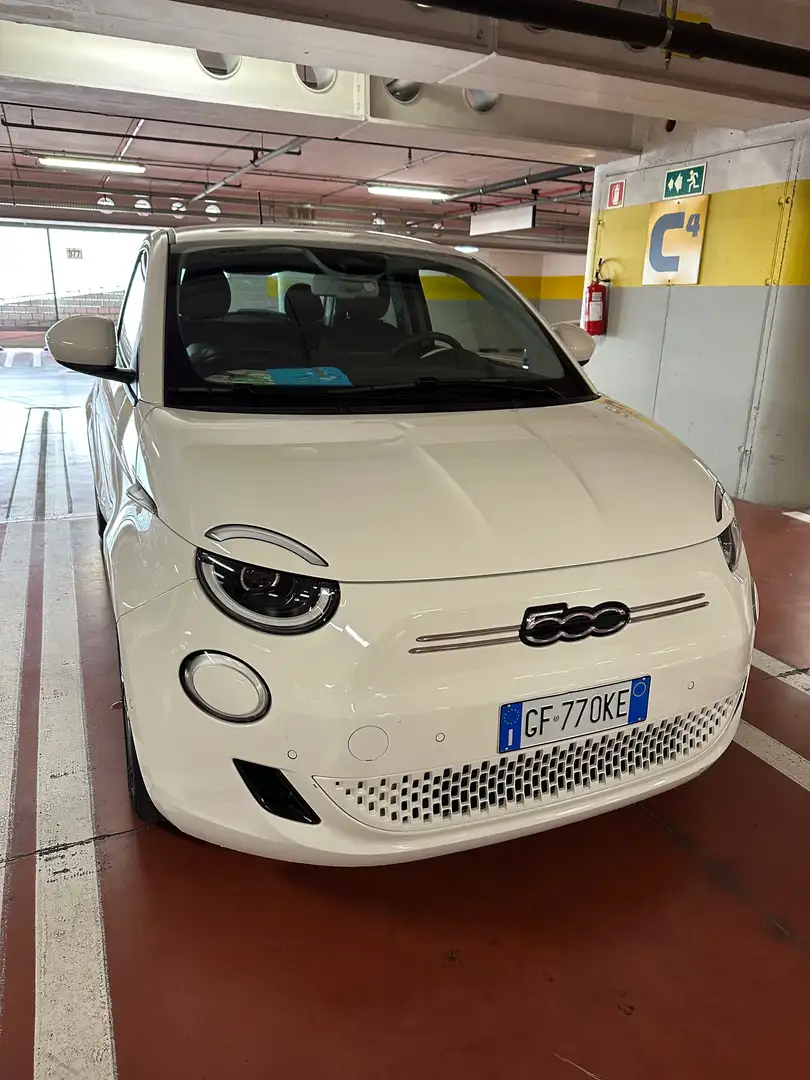 Fiat 500e 500e 3+13+1 42 kWh Icon Bianco - 2