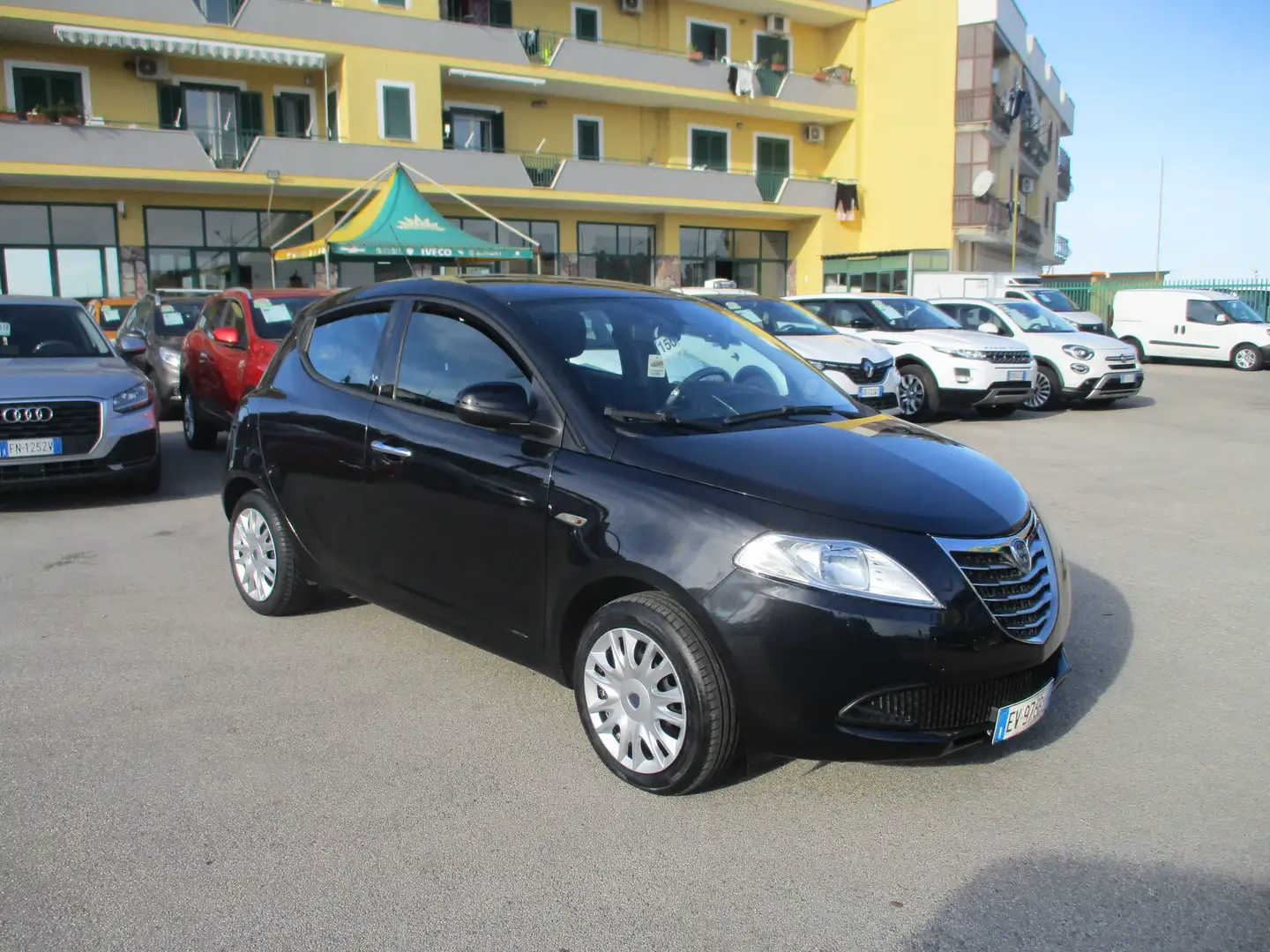 Lancia Ypsilon YPSILON 1.2 BENZINA EURO 6 GOLD **48000KM** Noir - 1