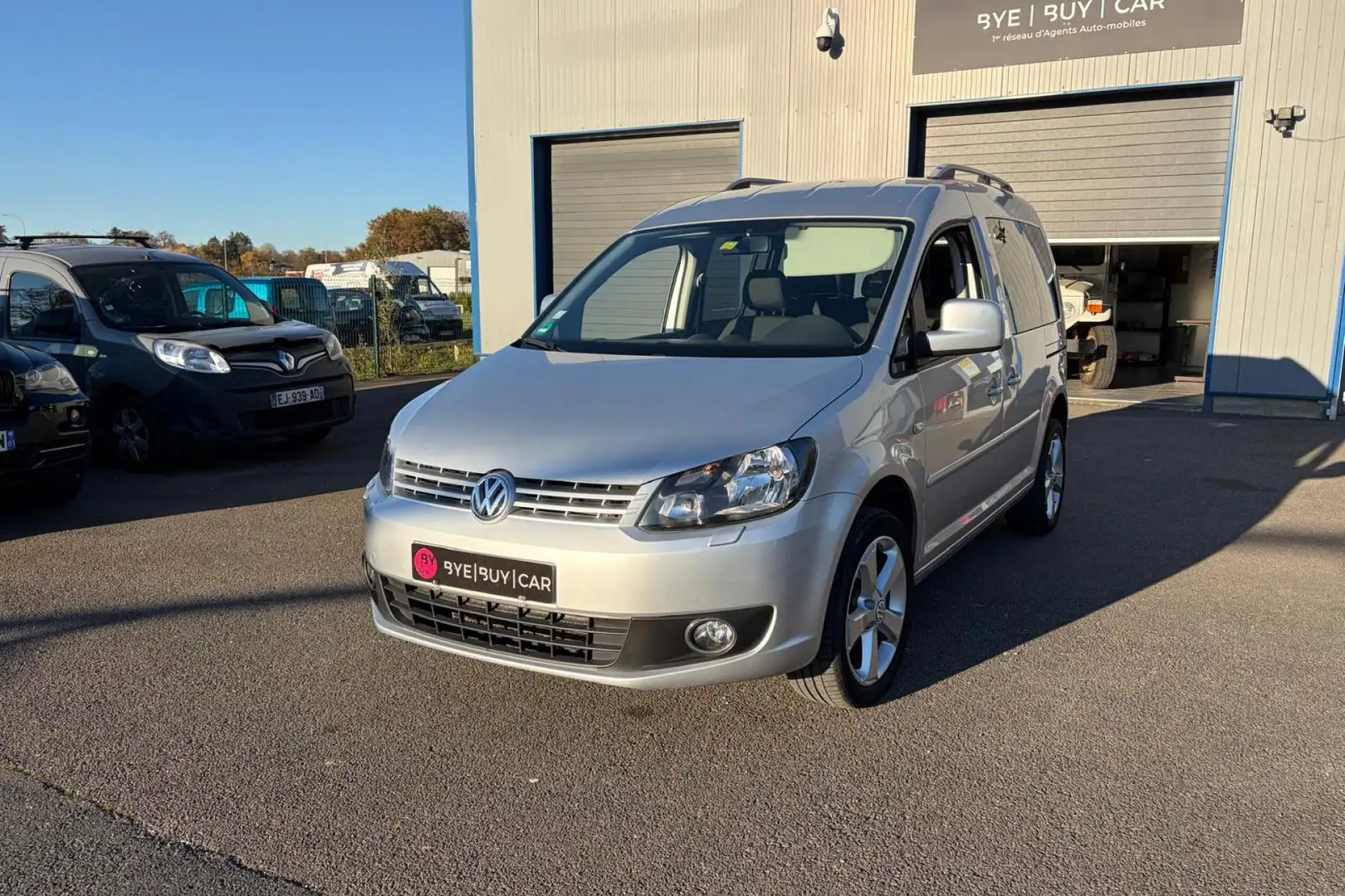 Volkswagen Caddy 1.6 16V TDI 75ch COMBI PHASE 3 CARPLAY ET CAMERA DE RECUL GARANTIE 12 MOIS - 1