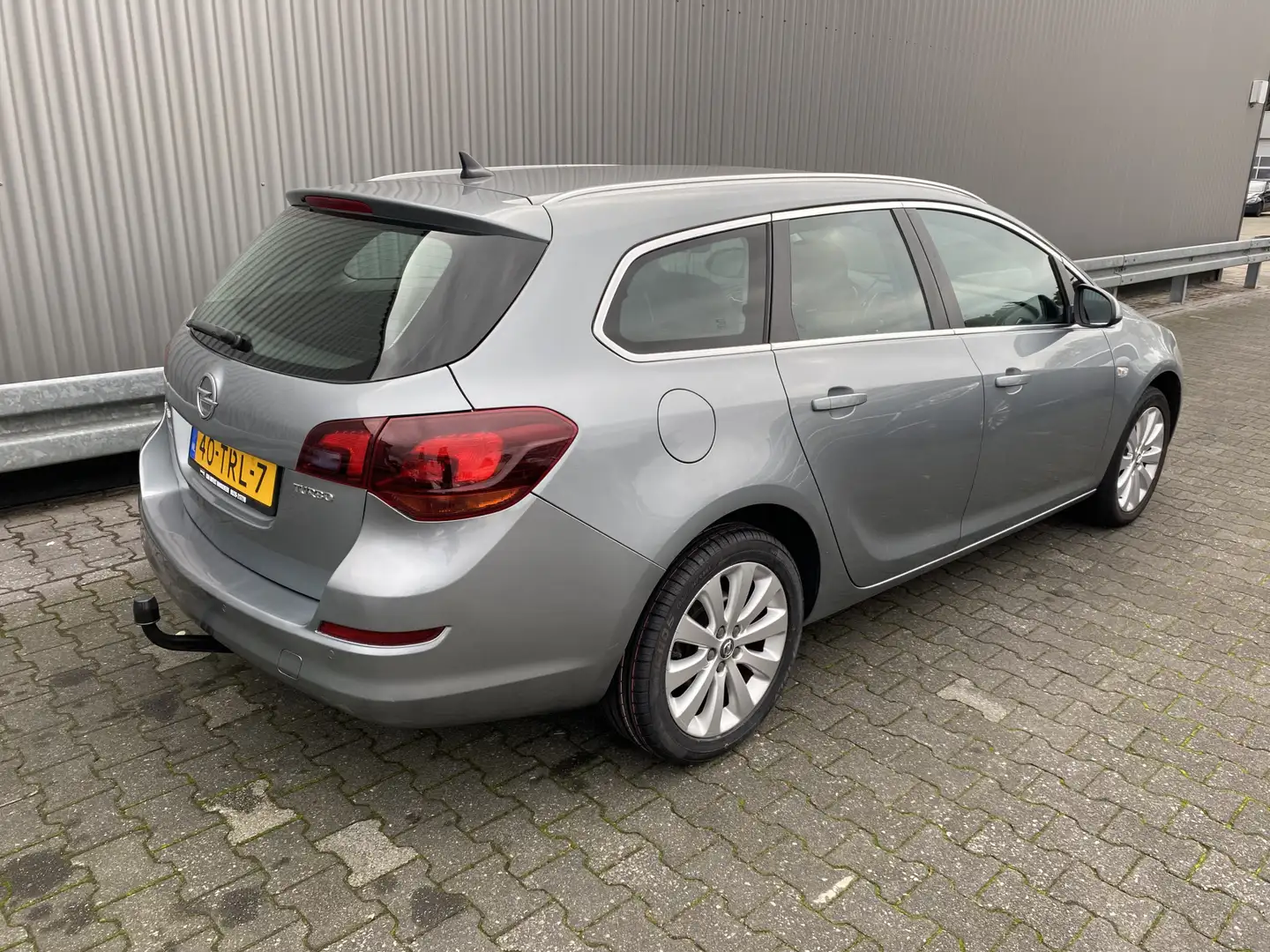 Opel Astra Sports Tourer 1.4 Turbo Cosmo 126Dkm.NAP, AUTOMAAT Gris - 2