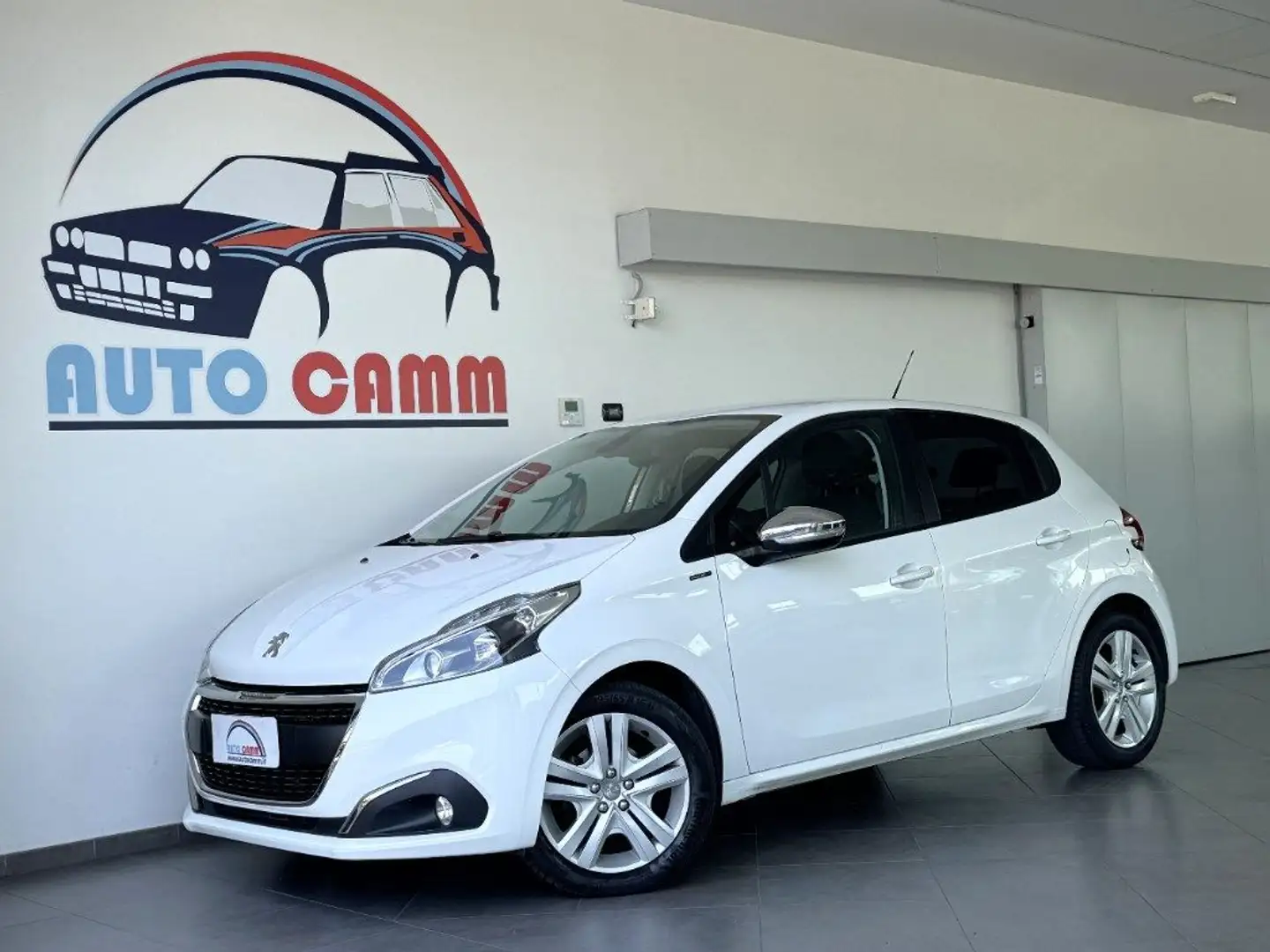 Peugeot 208 82cv 5 porte Signature OK NEOPATENTATI Bianco - 1