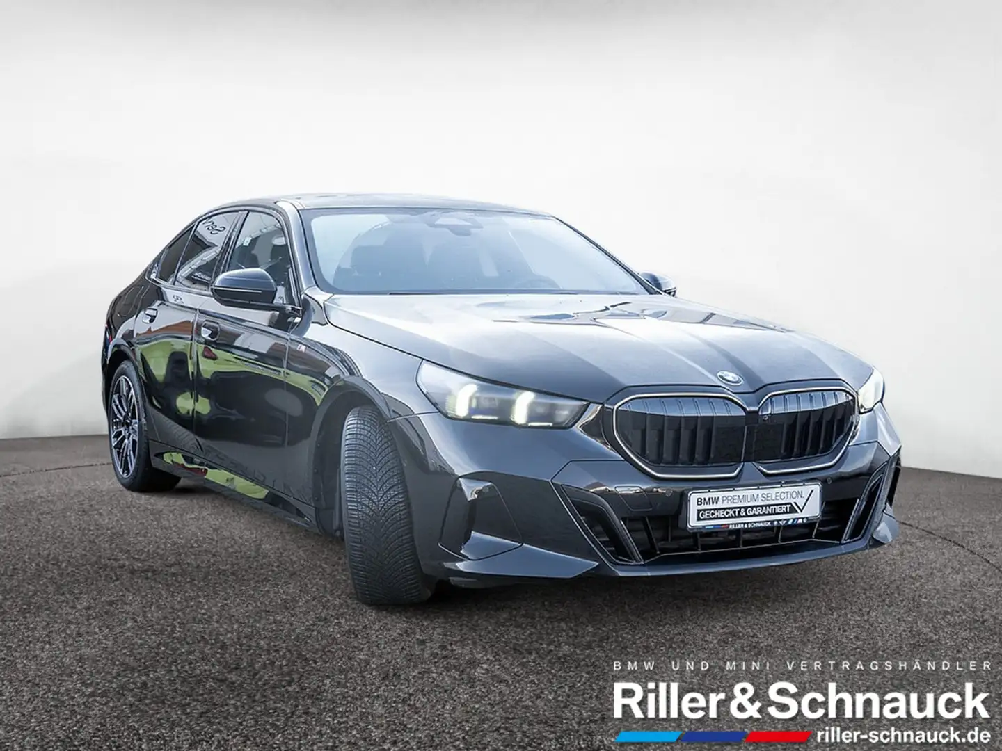 BMW 520 i M-Sport ACC HUD SITZBELÜFTUNG PANO 360° Schwarz - 2