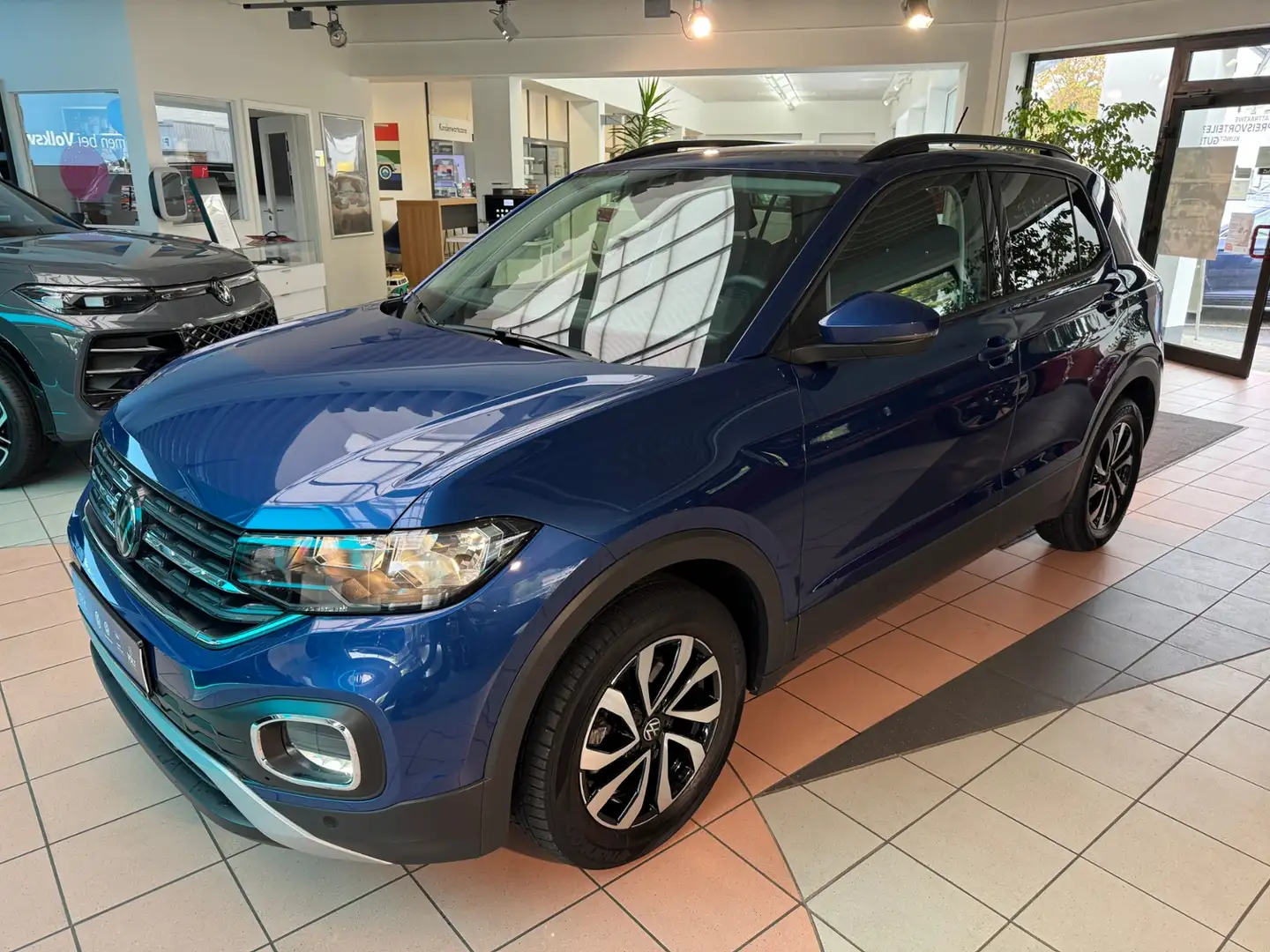 Volkswagen T-Cross 1.0 TSI Active+ACC+ DSG+ Lane Assist+DAP+ Bleu - 2