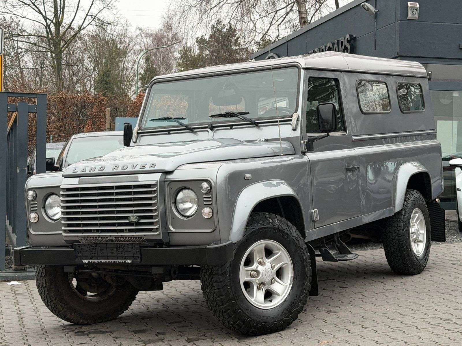Second hand Land Rover Defender 2.2