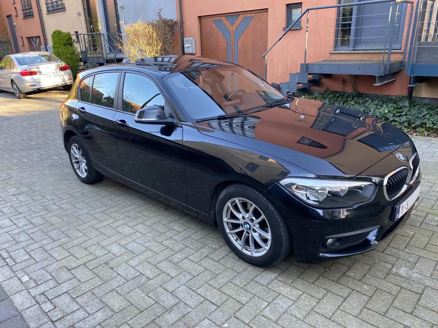 BMW 116 116i Hatch Noir - 2