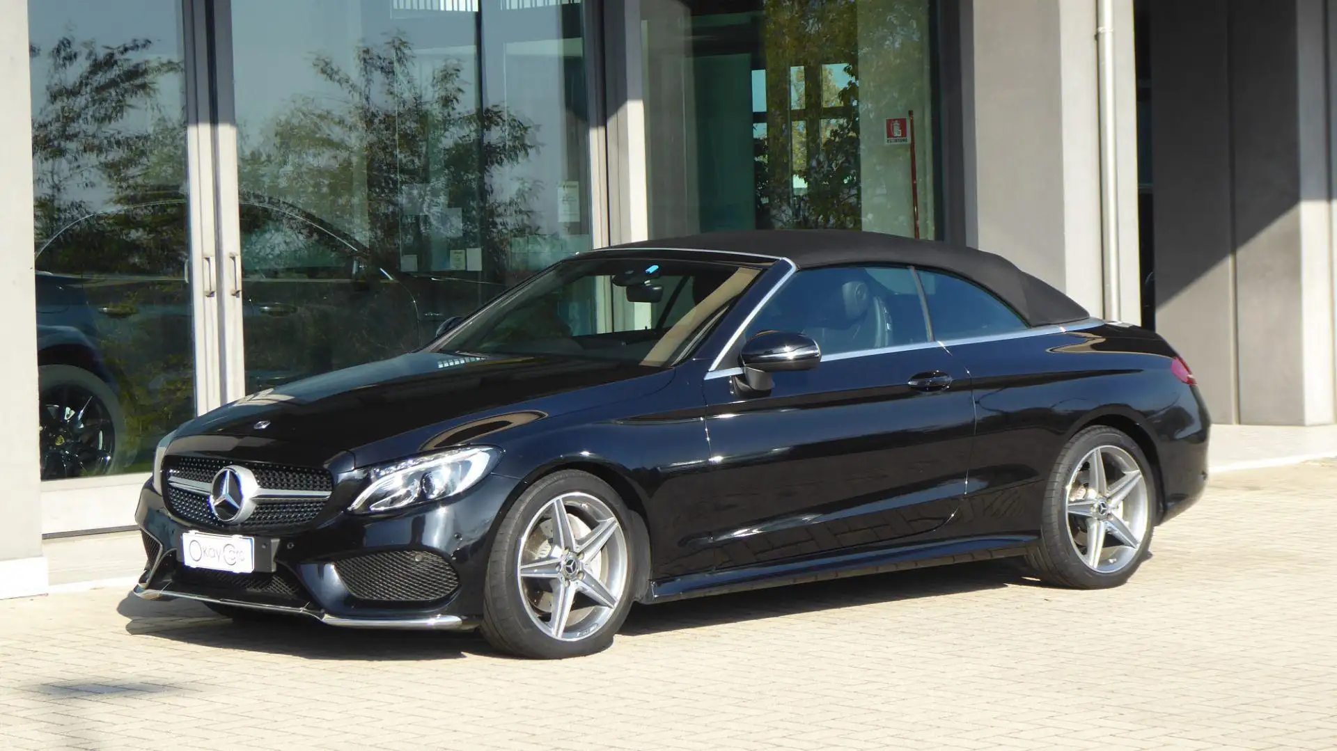 Mercedes-Benz C 220 d Auto Cabrio AMG Noir - 2