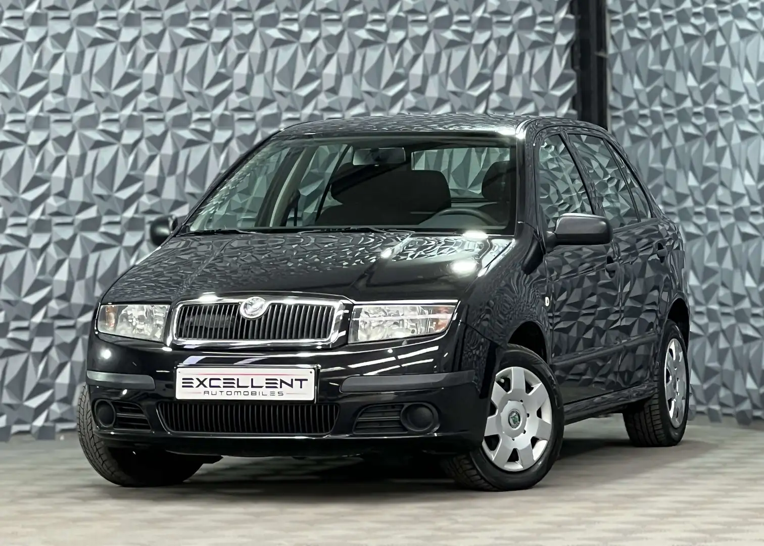 Skoda Fabia 1.2i 12v Classic Noir - 1
