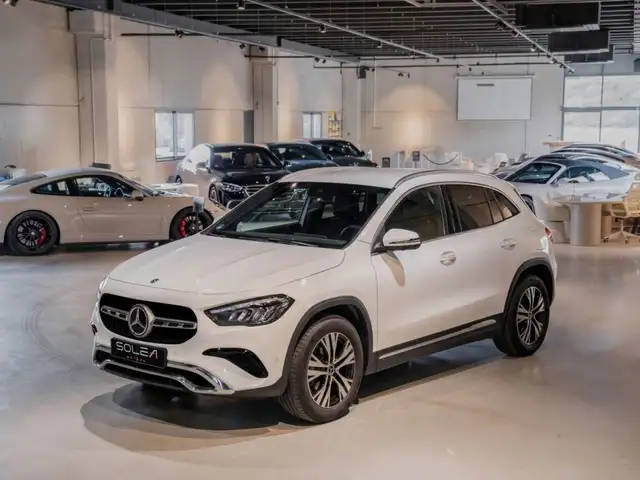 Mercedes-Benz GLA 220 220D 4Matic Business Line