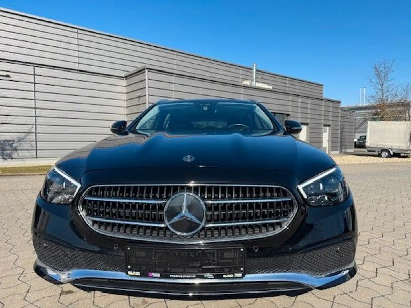 Mercedes-Benz E 300 e  T-Modell  Avantgarde /MBUX /LED/el.SSD/ Schwarz - 2