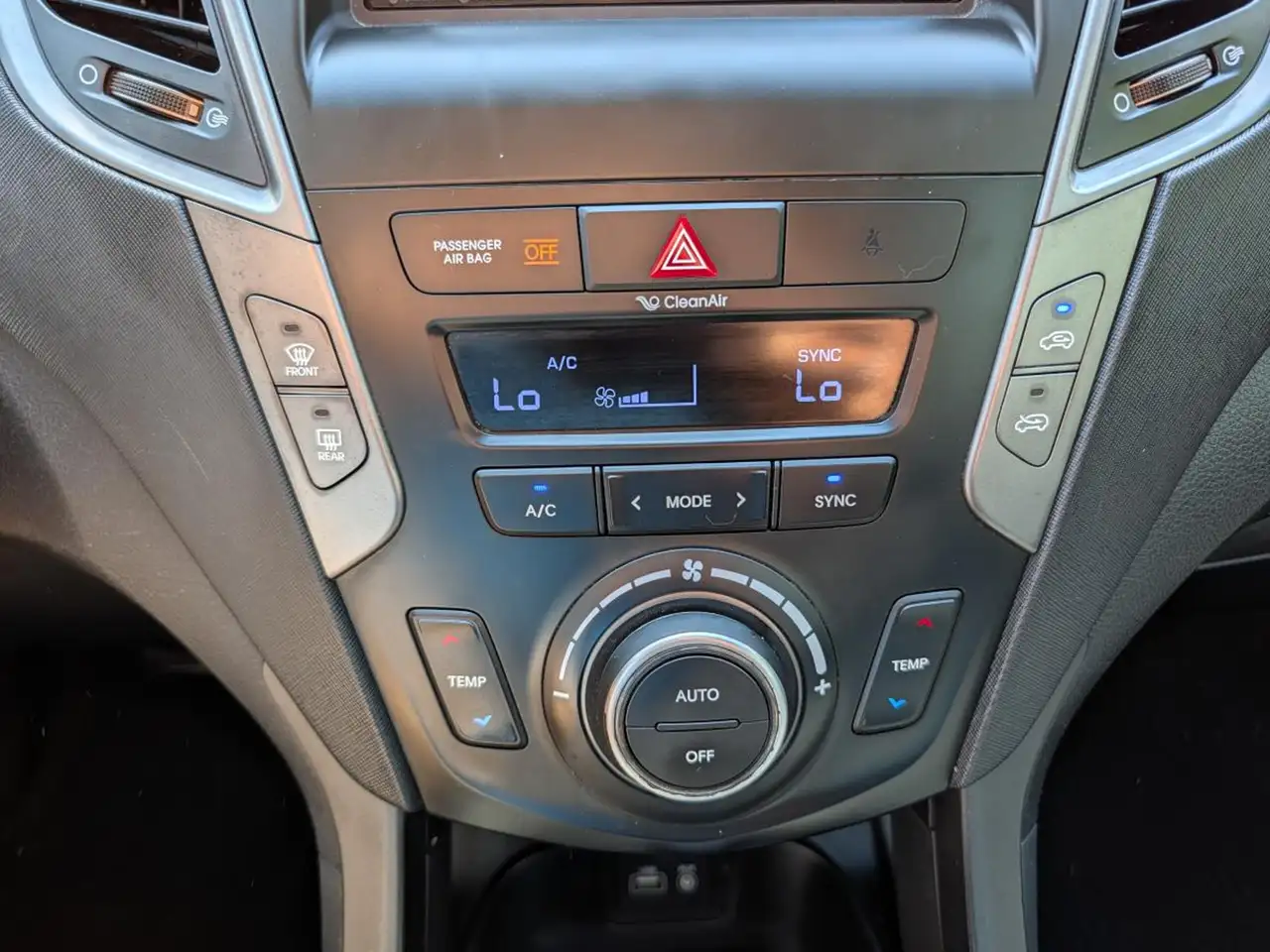 Hyundai SANTA FE снимка Hyundai SANTA FE