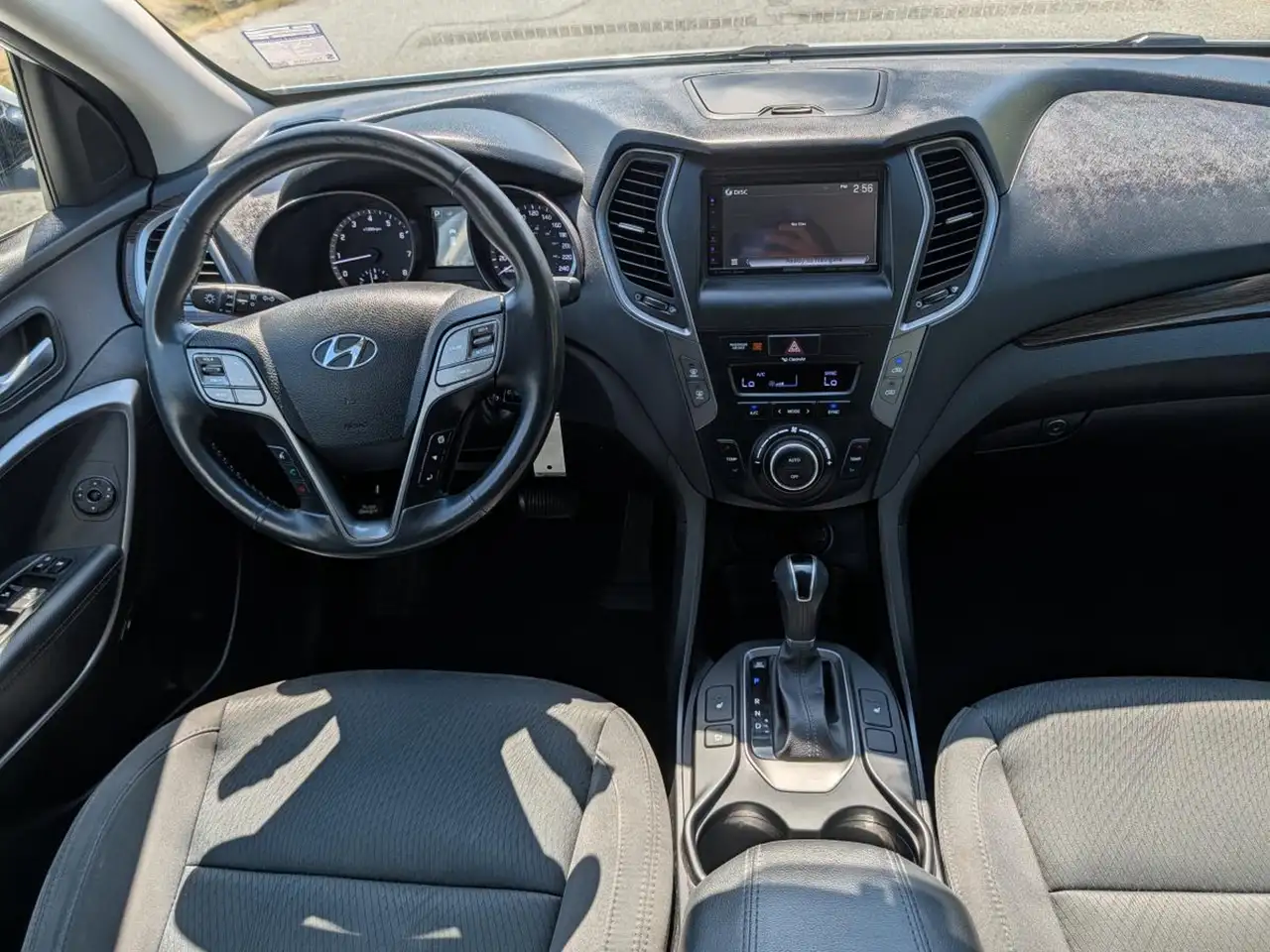 Hyundai SANTA FE снимка Hyundai SANTA FE