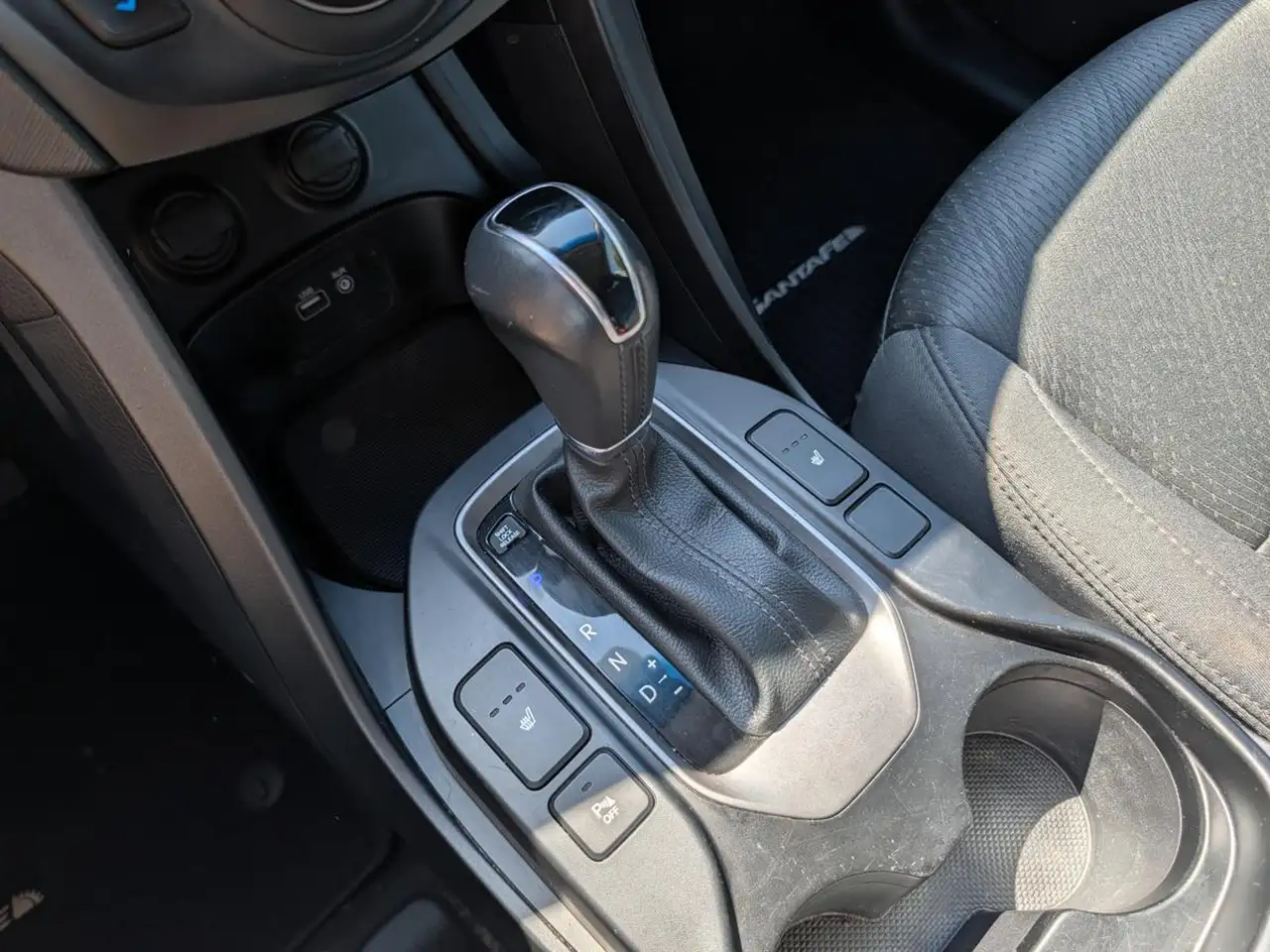 Hyundai SANTA FE снимка Hyundai SANTA FE