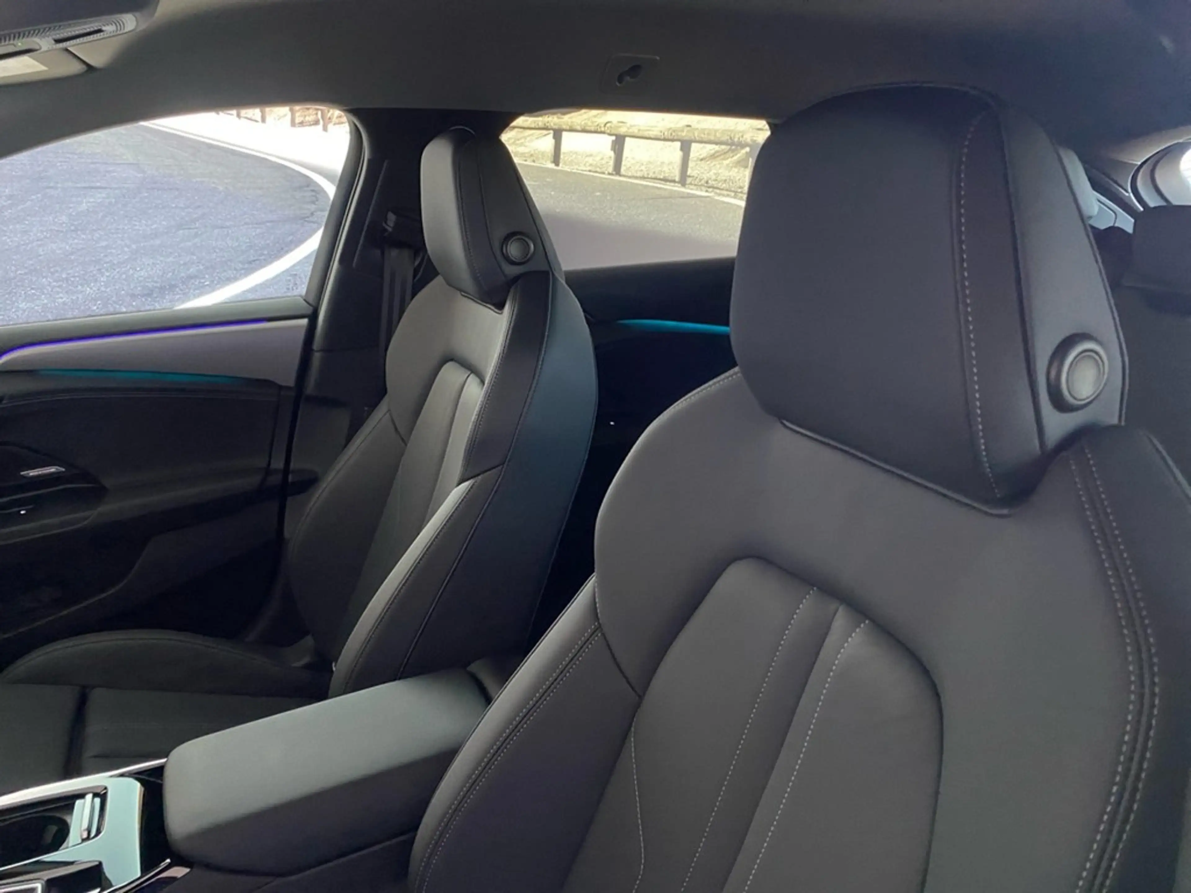Audi A6 e-tron Avant quattro S line — photo 5