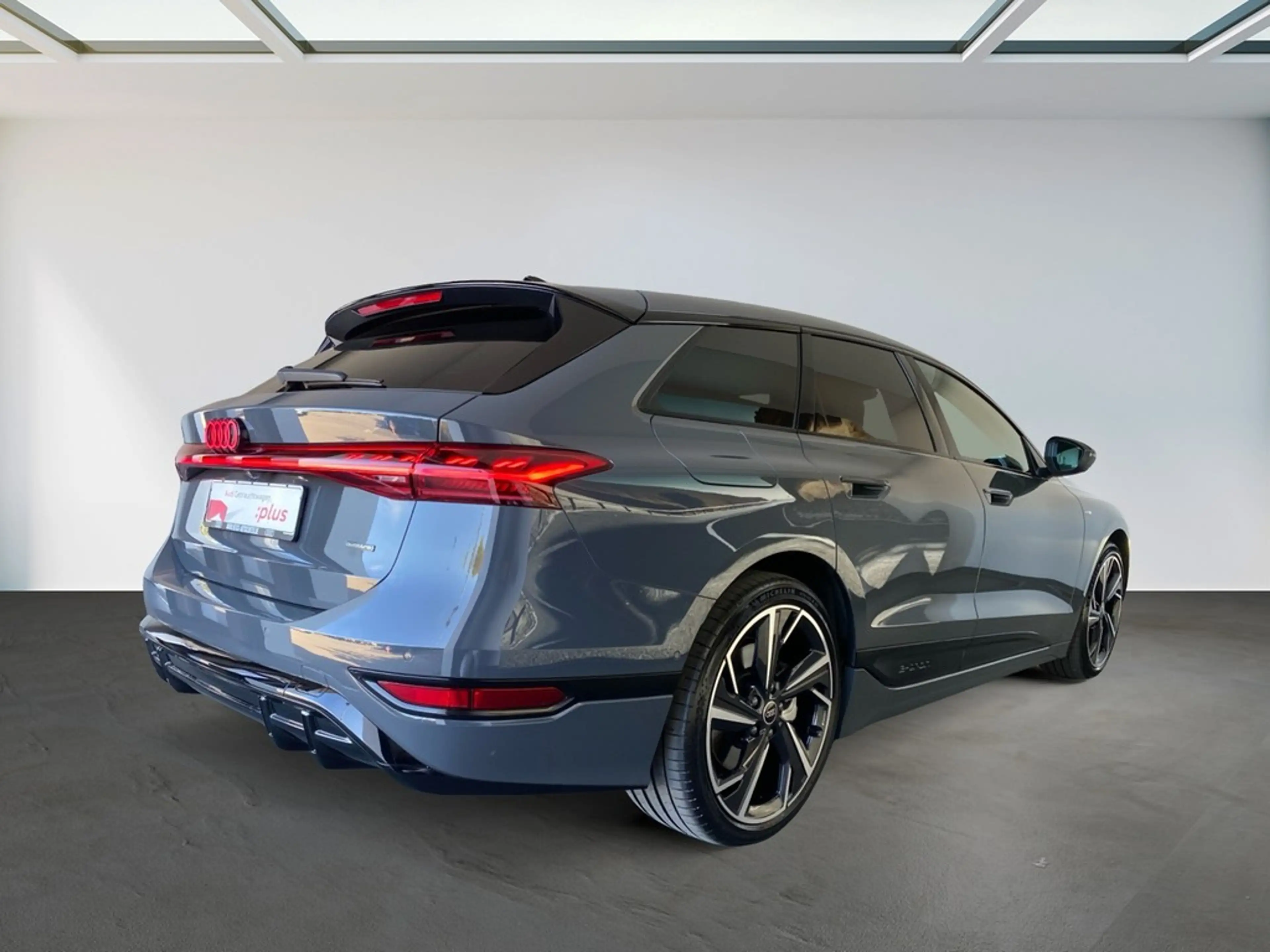 Audi A6 e-tron Avant quattro S line — photo 15