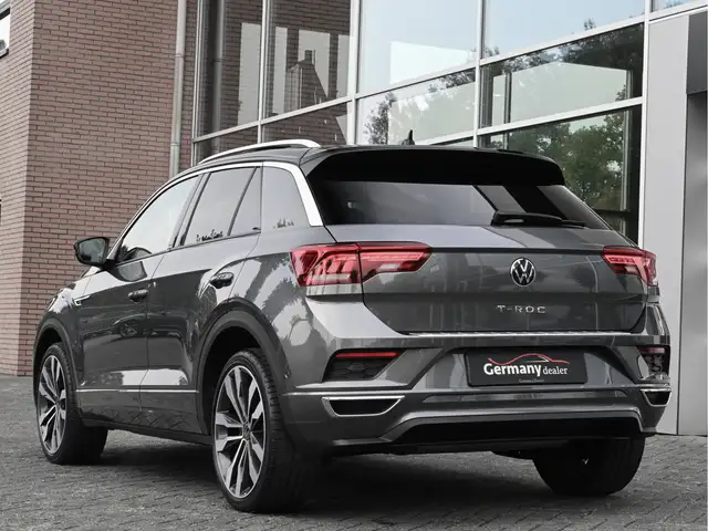 Volkswagen T-Roc view 17
