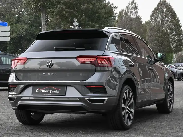 Volkswagen T-Roc view 6