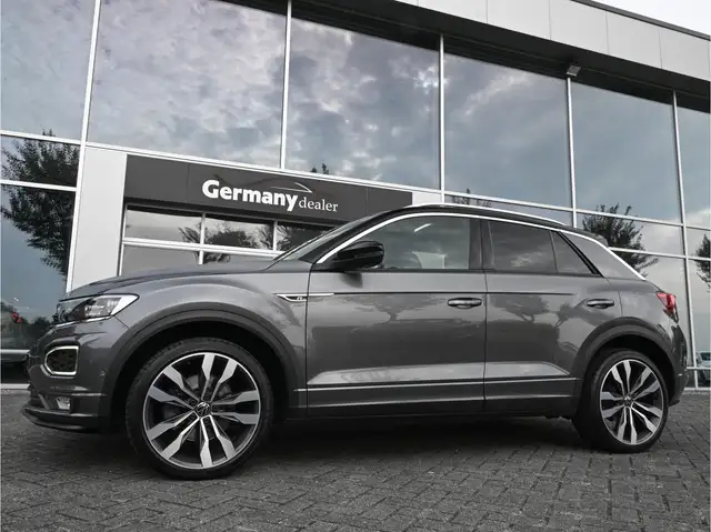 Volkswagen T-Roc view 10