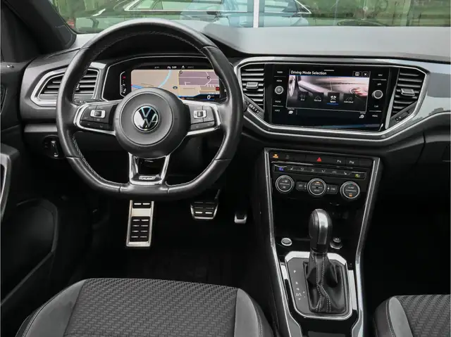 Volkswagen T-Roc view 23