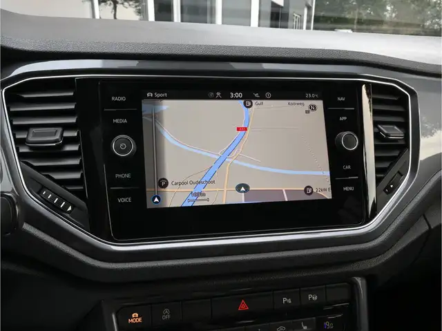 Volkswagen T-Roc view 30