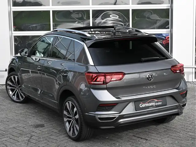 Volkswagen T-Roc view 13