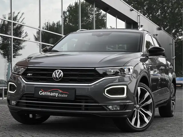 Volkswagen T-Roc view 5